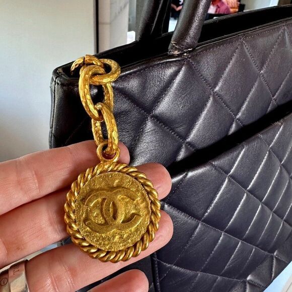 RARE Chanel Eggplant Luxe Lambskin Quilted Medallion Shopper Tote Bag - Picture 8 of 13